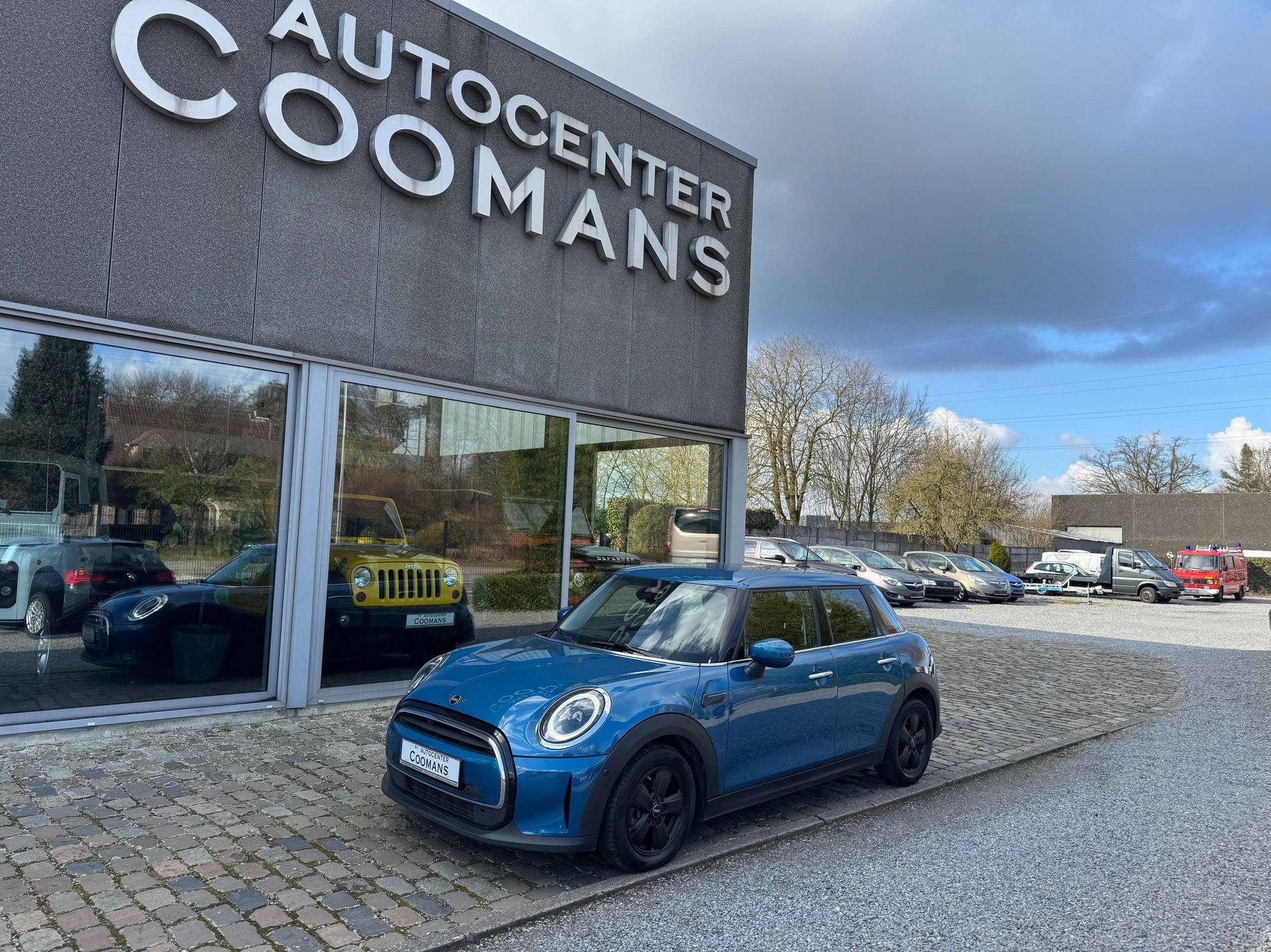 MINI One 1.5A OPF DCT (15.909 + BTW) (automatique), Autos, Mini, Cuir, 75 kW, Achat, Euro 6