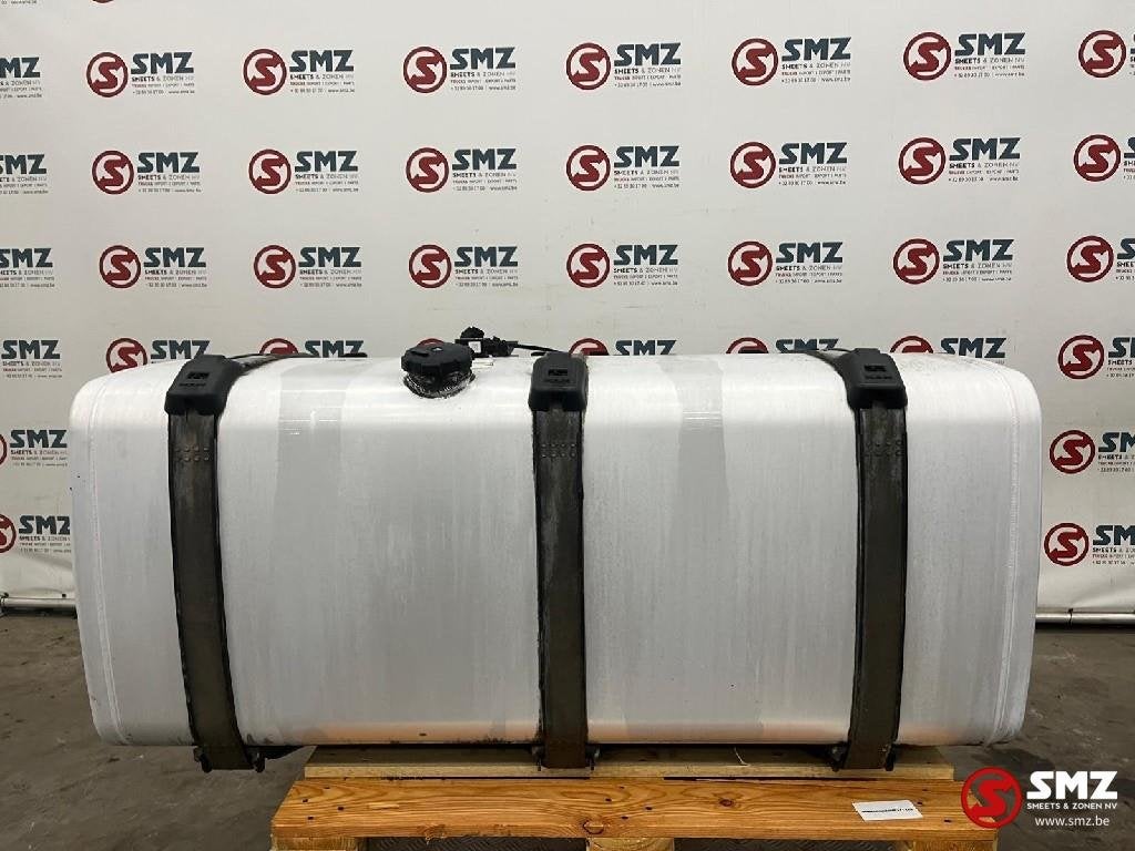 Occ brandstoftank + steunen 710L MAN, Gebruikt, MAN, Brandstofsystemen