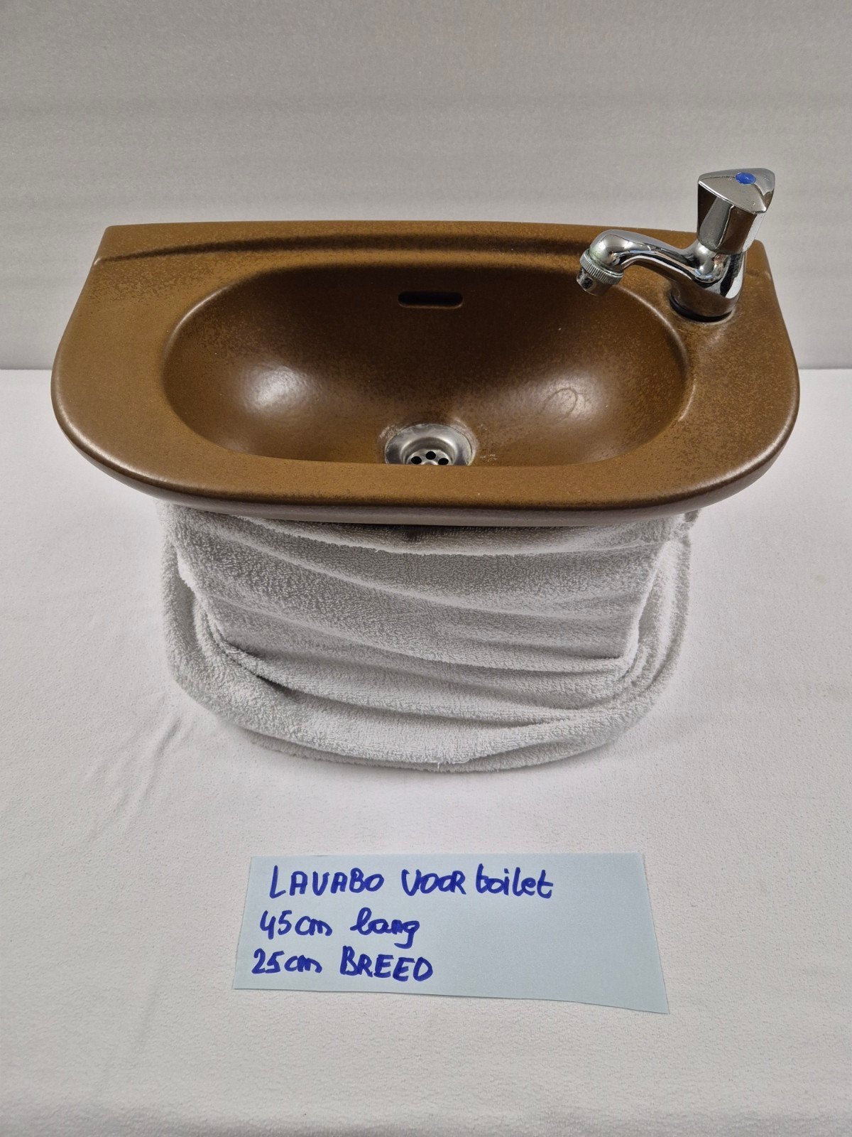 Lavabo voor toilet,  met kraan en aansluitingen, Huis en Inrichting, Ophalen