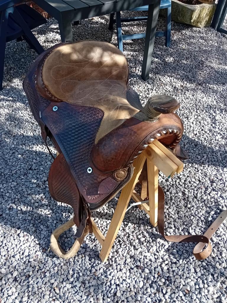 Selle 15 pouces western