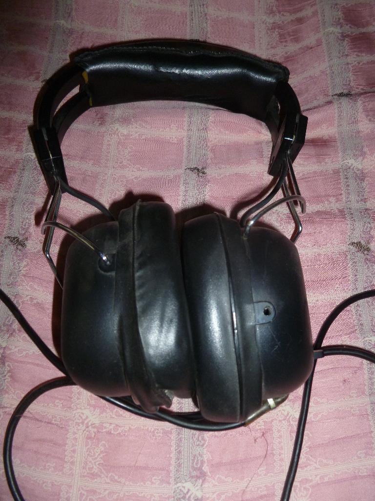 Vintage hoofdtelefoon Aria HP-1001, Audio, Tv en Foto, Hoofdtelefoons, Ophalen of Verzenden, Gebruikt, Op oor (supra aural), Overige merken