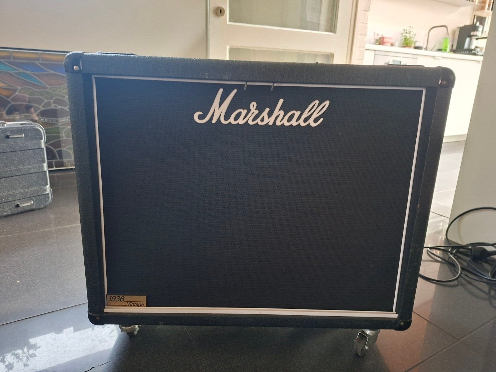 Cabine de guitare Marshall 1936V (Celestion Vintage 30) 2x12, Musique & Instruments, Enlèvement, Guitare