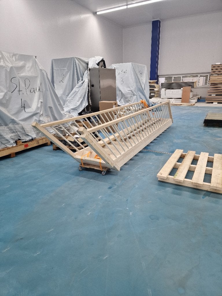 Houten trap, Doe-het-zelf en Bouw, Ladders en Trappen, Ophalen, Zo goed als nieuw, Trap, 4 meter of meer