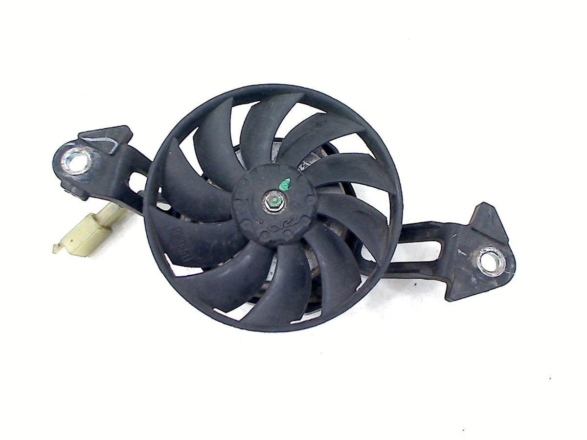 VENTILATOR Yamaha YZF R125 2014-2016 (YZF-R125 YZFR125), Yamaha Motor Europe N.V., Gebruikt, Customersupport@yamaha-motor.co.uk