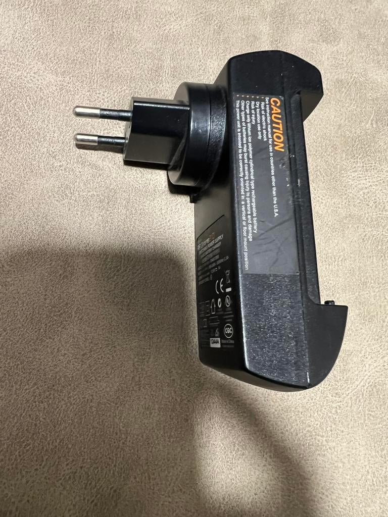 Chargeur Parrot, Enlèvement, Utilisé