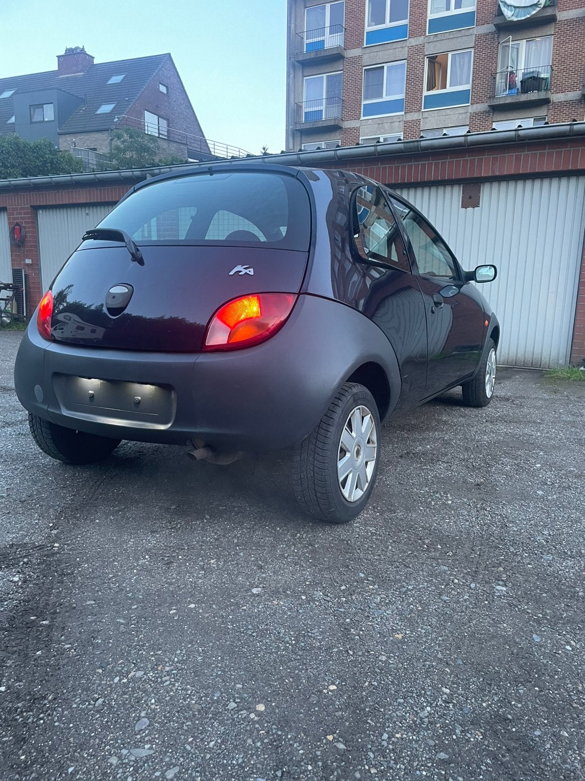 Ford Ka 1.3 benzine – 2006 – 145.000 km, Auto's, Ford, Voorwielaandrijving, Stof, 4 cilinders, Ka