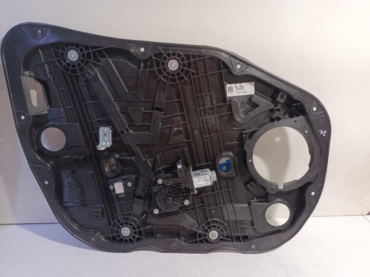 Raammechaniek elektrisch links voor Kia Niro, Onderdelen@venauto.nl, Van der Ven Autorecycling B.V., Kia, Ettenseweg 76, 4706 PB Roosendaal, The Netherlands
