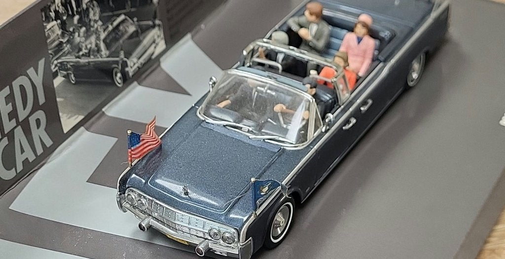 Voiture miniature JFK Kennedy  ( très rare ), Collections, Enlèvement ou Envoi, Neuf