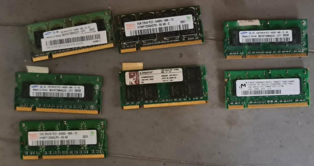 Lot de barrettes RAM pour PC portable, Computers en Software, RAM geheugen, Gebruikt, Laptop, 2 GB, DDR2, Ophalen of Verzenden