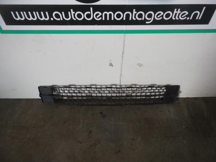 Pare-chocs grille d'un Kia Picanto (Picanto 04-), Kia, -, 3 mois de garantie, Utilisé