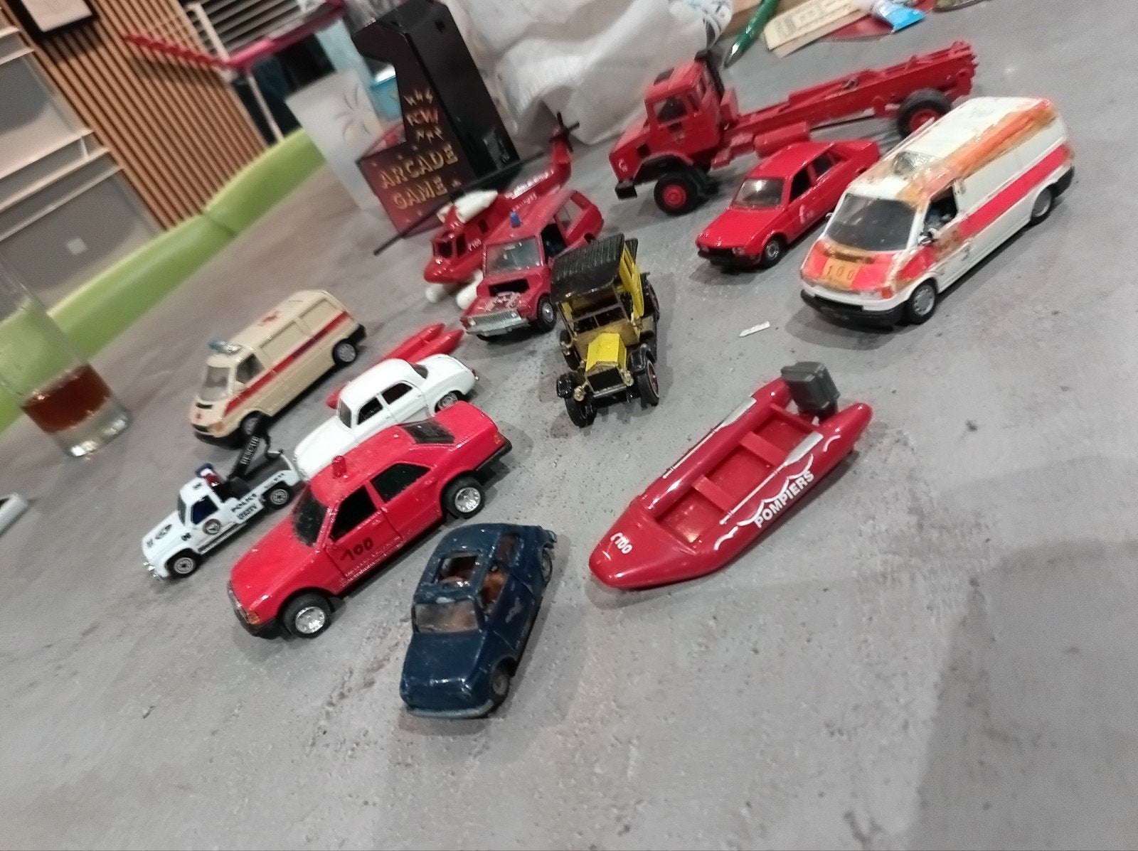 Lot 1 voiture de collection, Hobby & Loisirs créatifs, Enlèvement, Utilisé, Voiture, Autres marques