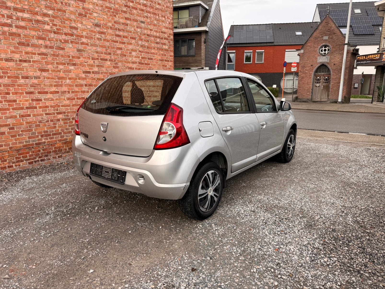 Dacia Sandero 1.2 Benzine – 2010 – 165.000 km – 75 pk, Autos, Argent ou Gris, Achat, Entreprise, Boîte manuelle