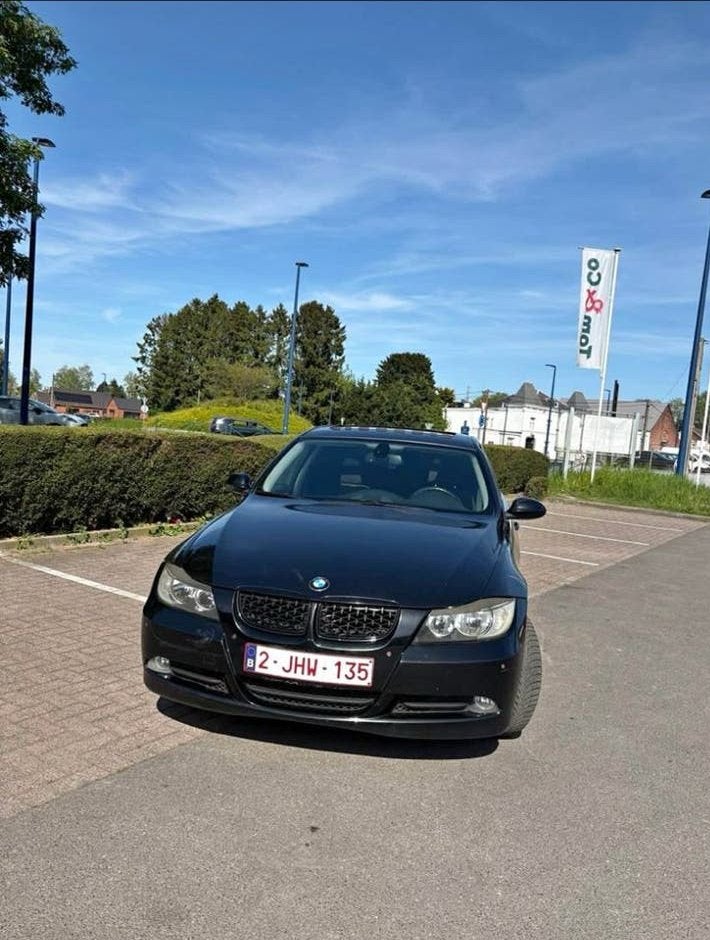 BMW 320i 2007, Autos, BMW, Euro 5, Achat, Boîte manuelle, Noir