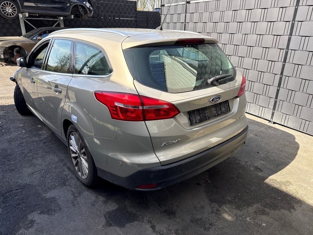 BUMPER ACHTER Ford Focus 3 Wagon (|1719100|BM5117866AC|), Auto-onderdelen, Gebruikt, Achter, Bumper, Henry-Ford-Straße  1
50735  Köln, DE