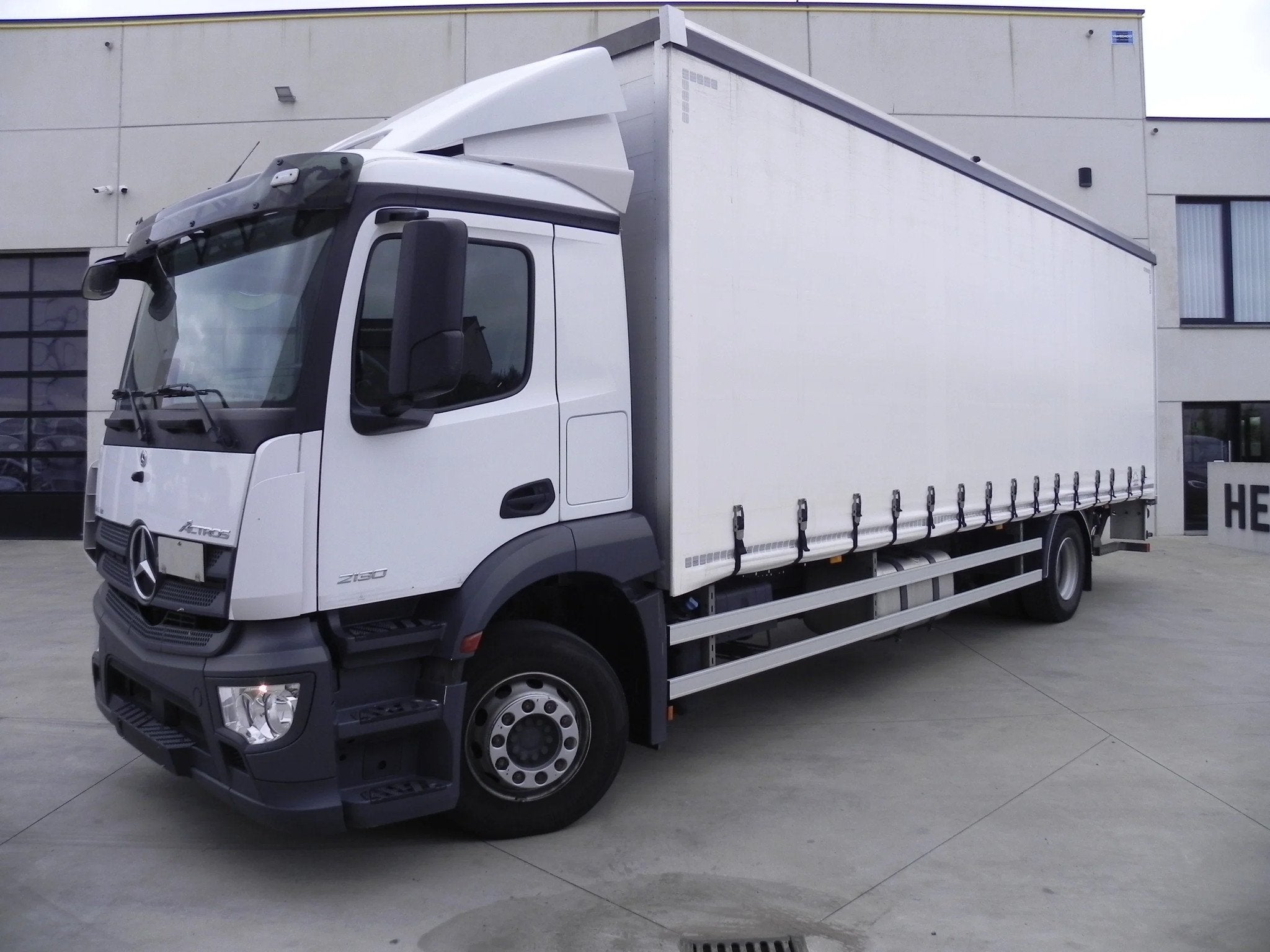 Mercedes-Benz Actros 2130 schuifzeil met 2 ton laadklep, Achat, Euro 6, Mercedes-Benz, Diesel