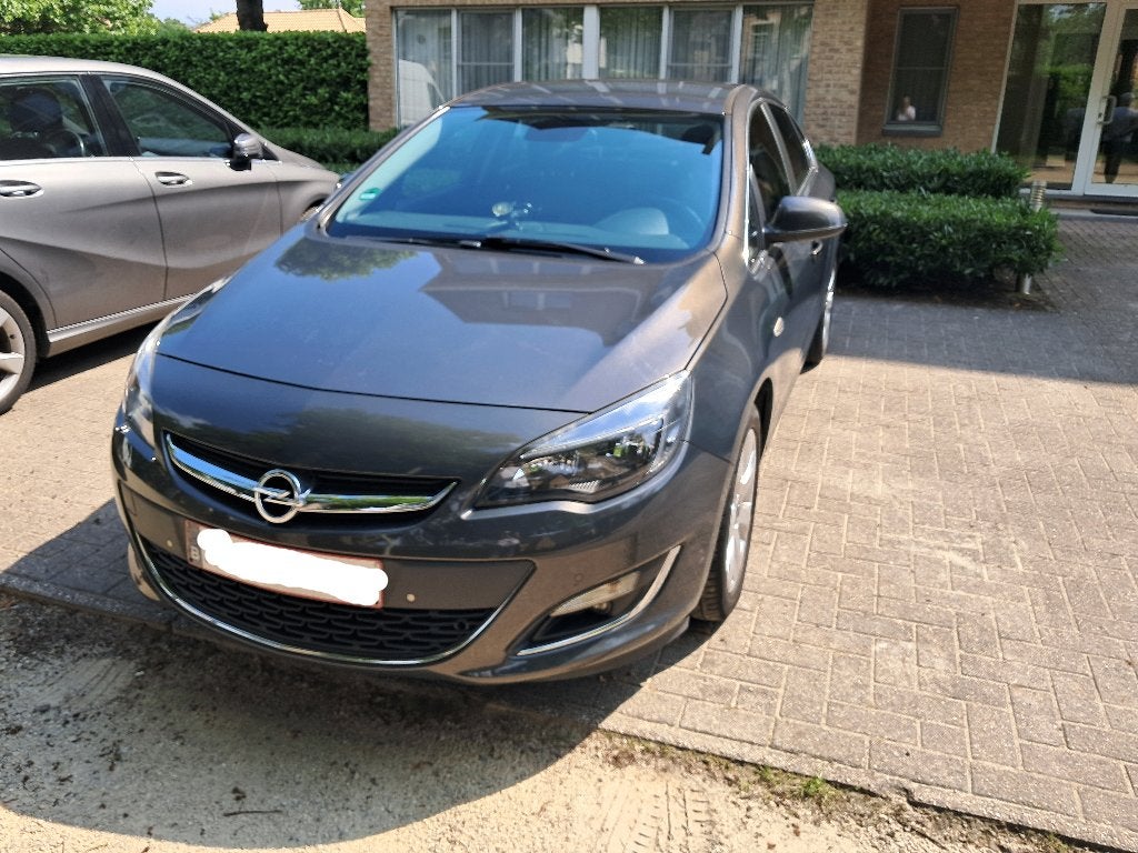 Opel Astra, Euro 5, Achat, 4 portes, Particulier