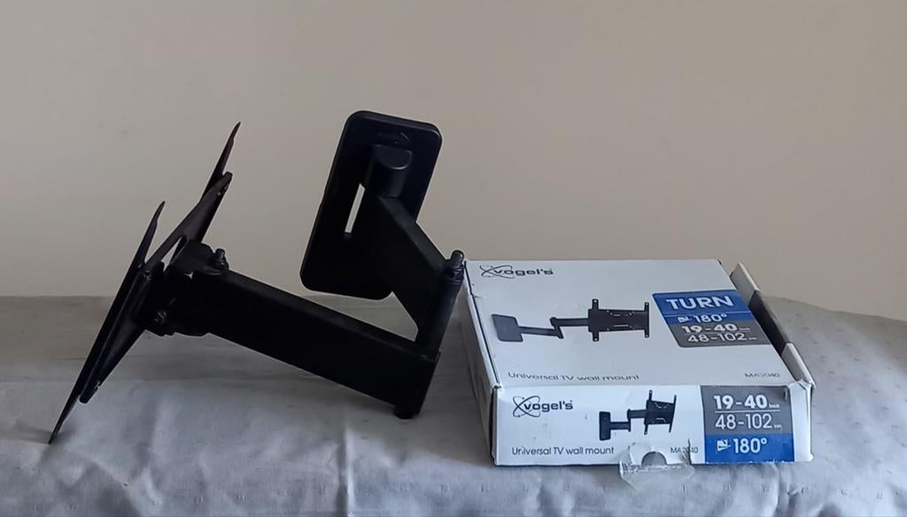 Vogel's MA2010 muurbeugel 19 tot 40 inch., Ophalen, Zo goed als nieuw