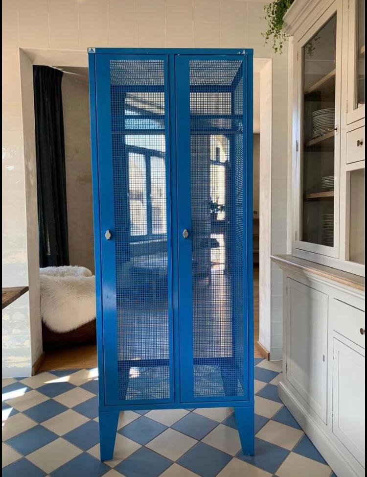 Blauwe metalen designkast / locker kast, Huis en Inrichting, Kasten | Lockerkasten, Ophalen, Zo goed als nieuw