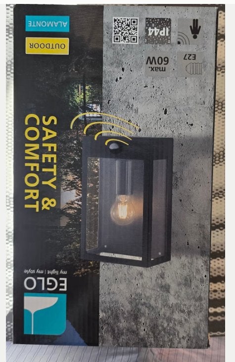 Eglo nieuwe wandlamp voor buiten met zwarte sensor Ip44, Ophalen, Overige materialen, Wandlamp, Nieuw