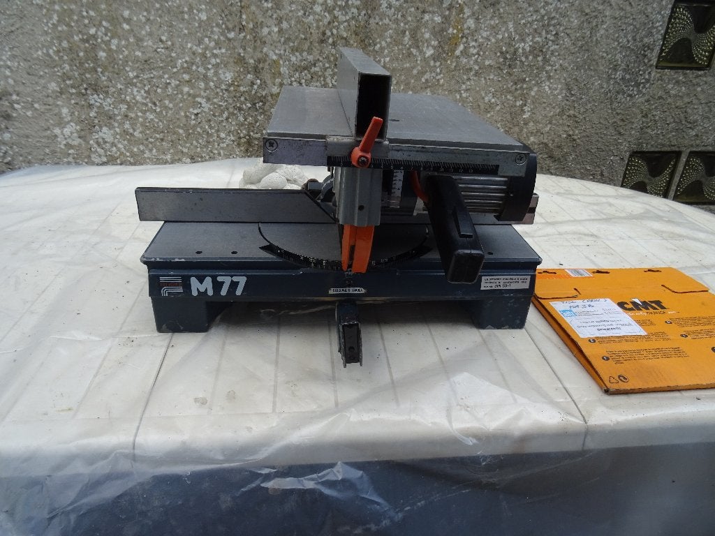 Multifunctionele afkort-en verstekzaag Felisatti M 77, Ophalen, Gebruikt, 600 tot 1200 watt, Afkortzaag