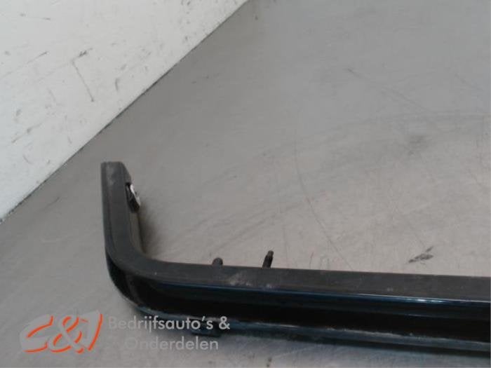 Rail porte coulissante droite d'un Fiat Doblo, -, 3 mois de garantie, Utilisé, Fiat