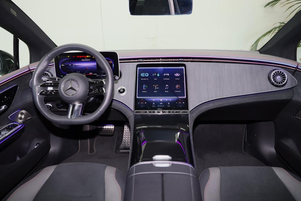 Mercedes-Benz EQE 300 AMG Night 21" PANO AIRMATIC Achterasst, Auto's, Automaat, Achterwielaandrijving, Gebruikt, Zwart