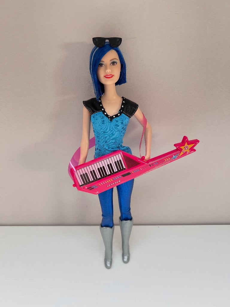 Barbie Zia Rock ’n Royals Mattel 2015 CKB62 – Clavier rose, Enlèvement ou Envoi, Utilisé, Barbie