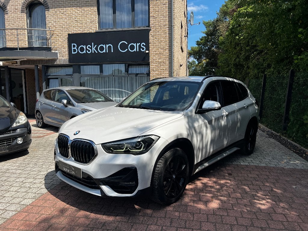 BMW X1 M PACK/M2020/60.000KM/NAVI/LEER/12M GARANTIE, Auto's, Wit, 5 deurs, SUV of Terreinwagen, https://public.car-pass.be/vhr/d6de13d7-07d8-49e7-a05b-aa2d4a2f9f71