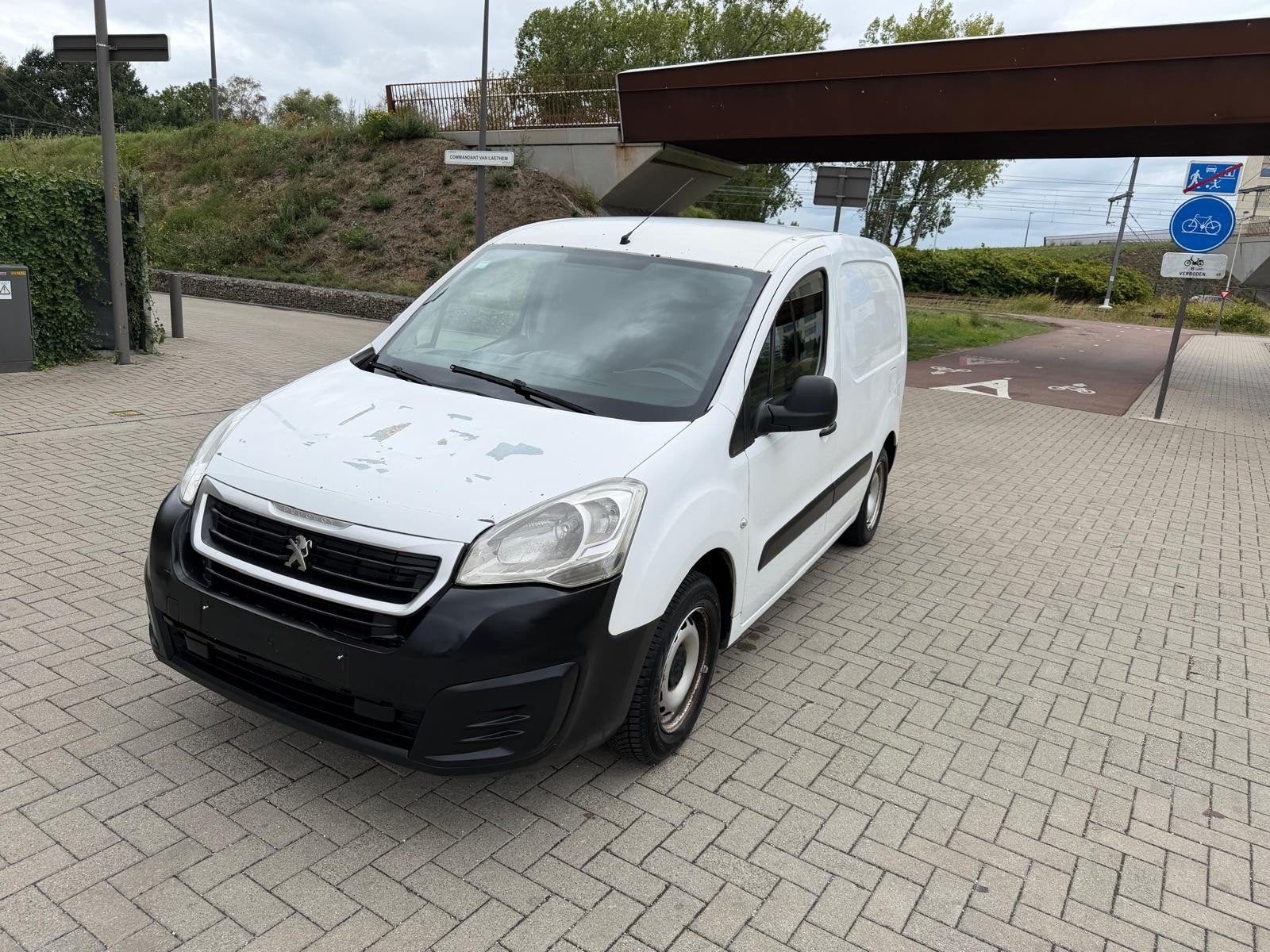 PEUGEOT PARTNER 1.6 HDI 2016 186 000 KM, INSPECTION DE LA CL, Autos, Achat, Euro 6, 3 places, Boîte manuelle