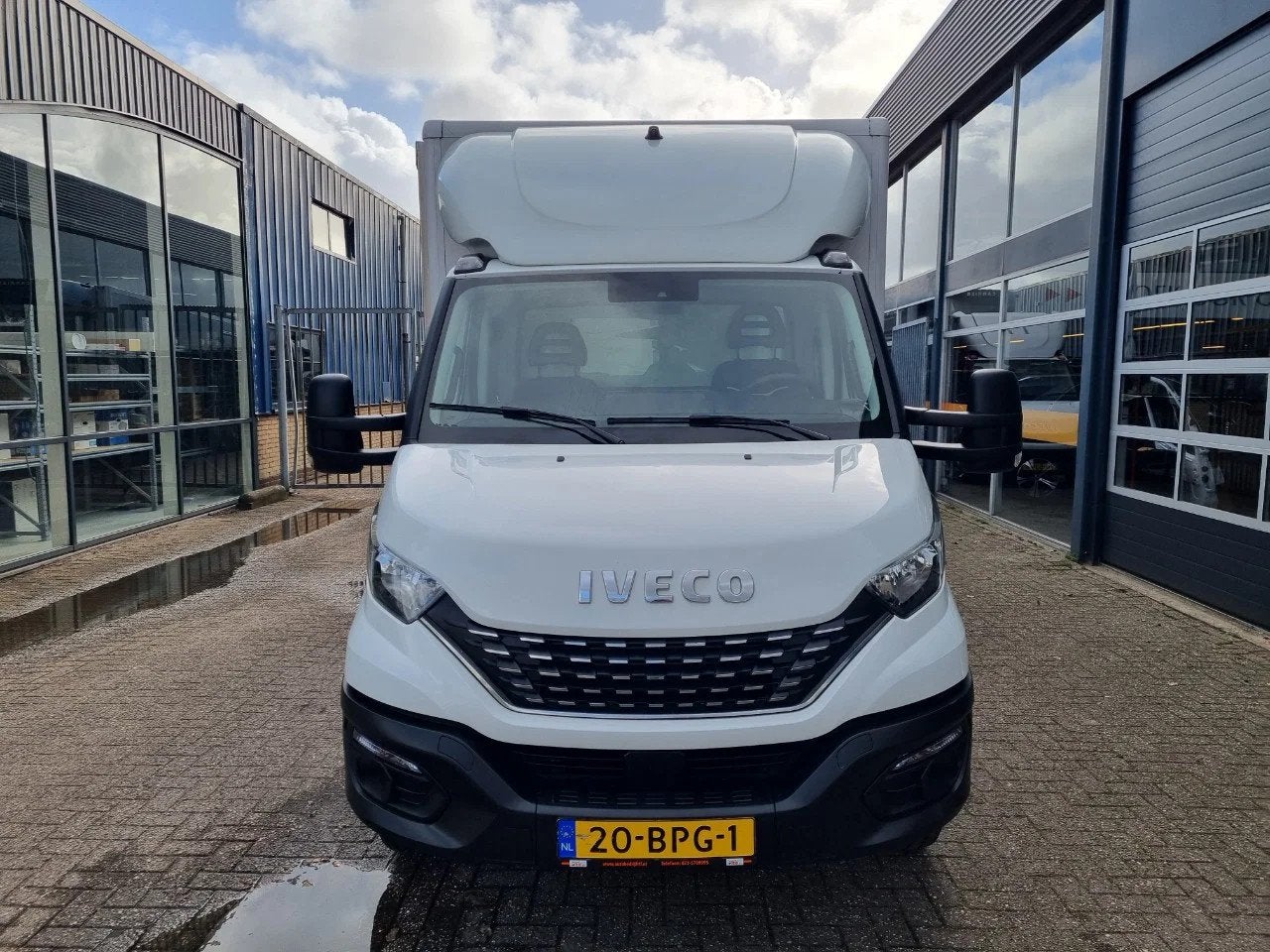 Iveco Daily 70C18 3.0D Koffer 1000kg LBW GVW 7000kg Euro 6, Autos, Achat, Euro 6, Entreprise, 179 ch