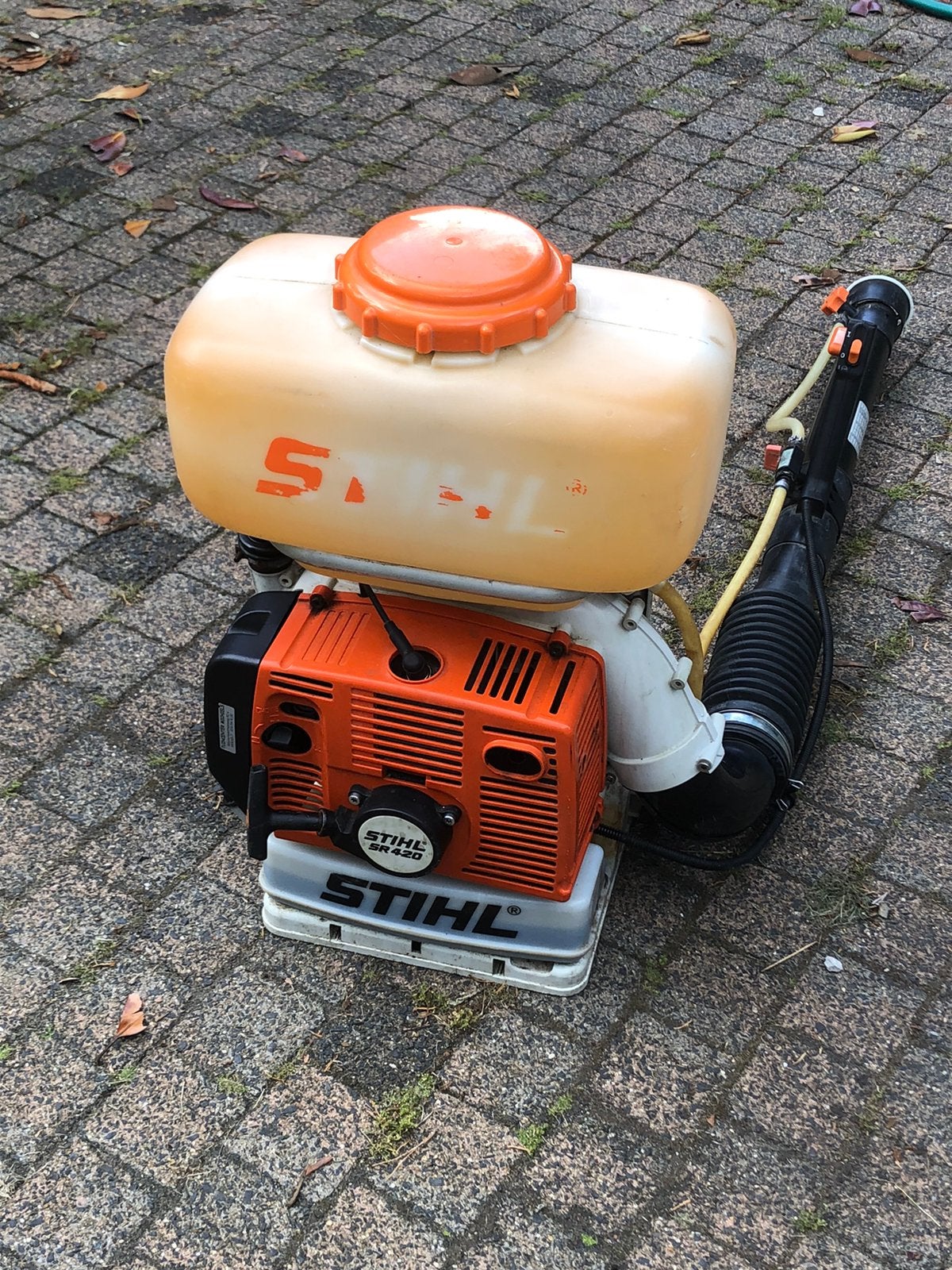 STIHL RUGSPROEIER / BLADBLAZER nieuwe motor, Tuin en Terras, Ophalen, Zo goed als nieuw