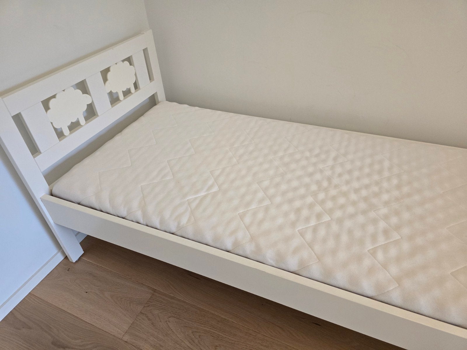 Lit enfant IKEA 160x70cm (cadre+matelas+barrière), Sommier à lattes, 70 à 85 cm, Comme neuf, Enlèvement