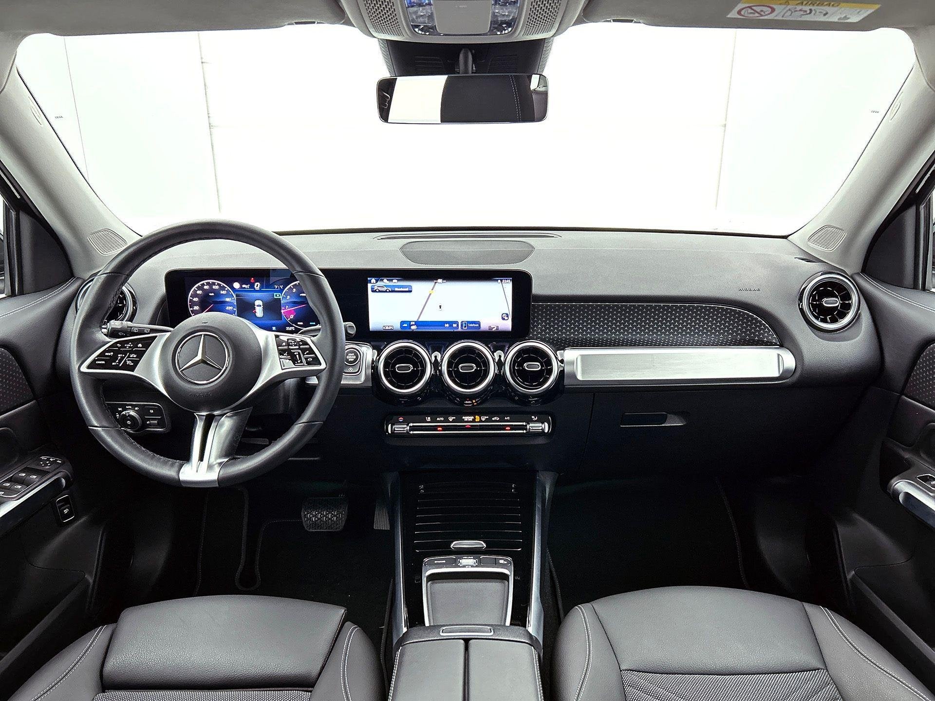 Mercedes-Benz GLB-Klasse 220 4MATIC Luxury Line 7 Zitplaatse, Automaat, Dealer onderhouden, Stof, 4 cilinders