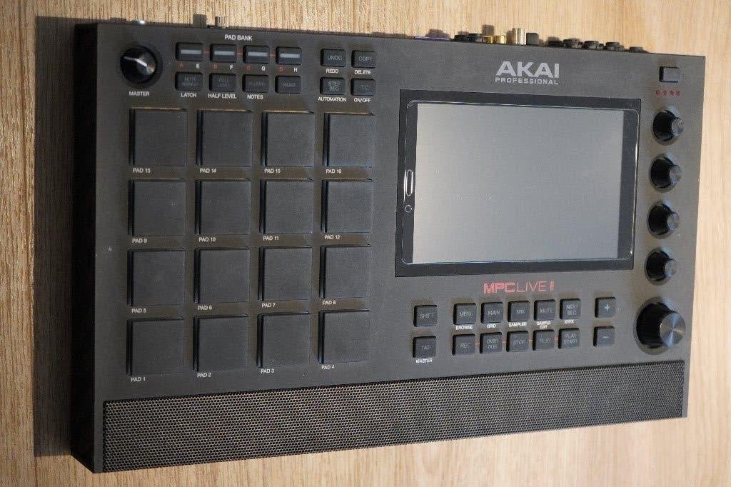 MPC Live 2 - Decksaver + HDD, Musique & Instruments, Enlèvement, Comme neuf, Autres marques