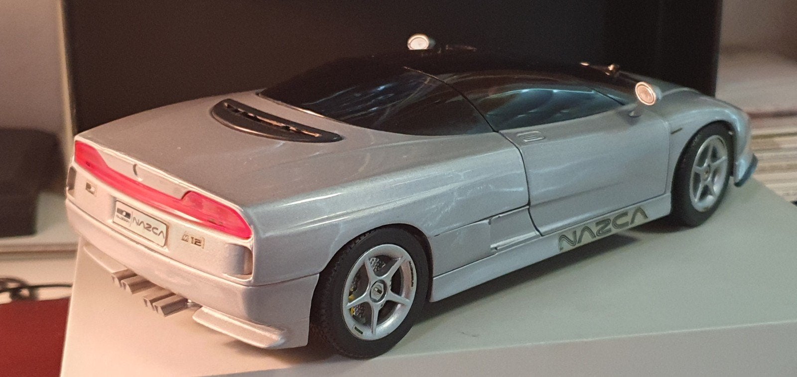 Mazda M12 Italdesign 1/18 (Numéro 1532), Hobby & Loisirs créatifs, Enlèvement ou Envoi, Revell