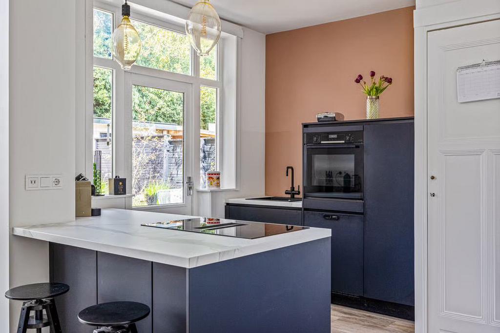 Luxe keuken met eiland Mat Zwart + apparatuur + GEDEMONTEERD, Huis en Inrichting, Keuken | Complete keukens, Dubbelwandige keuken
