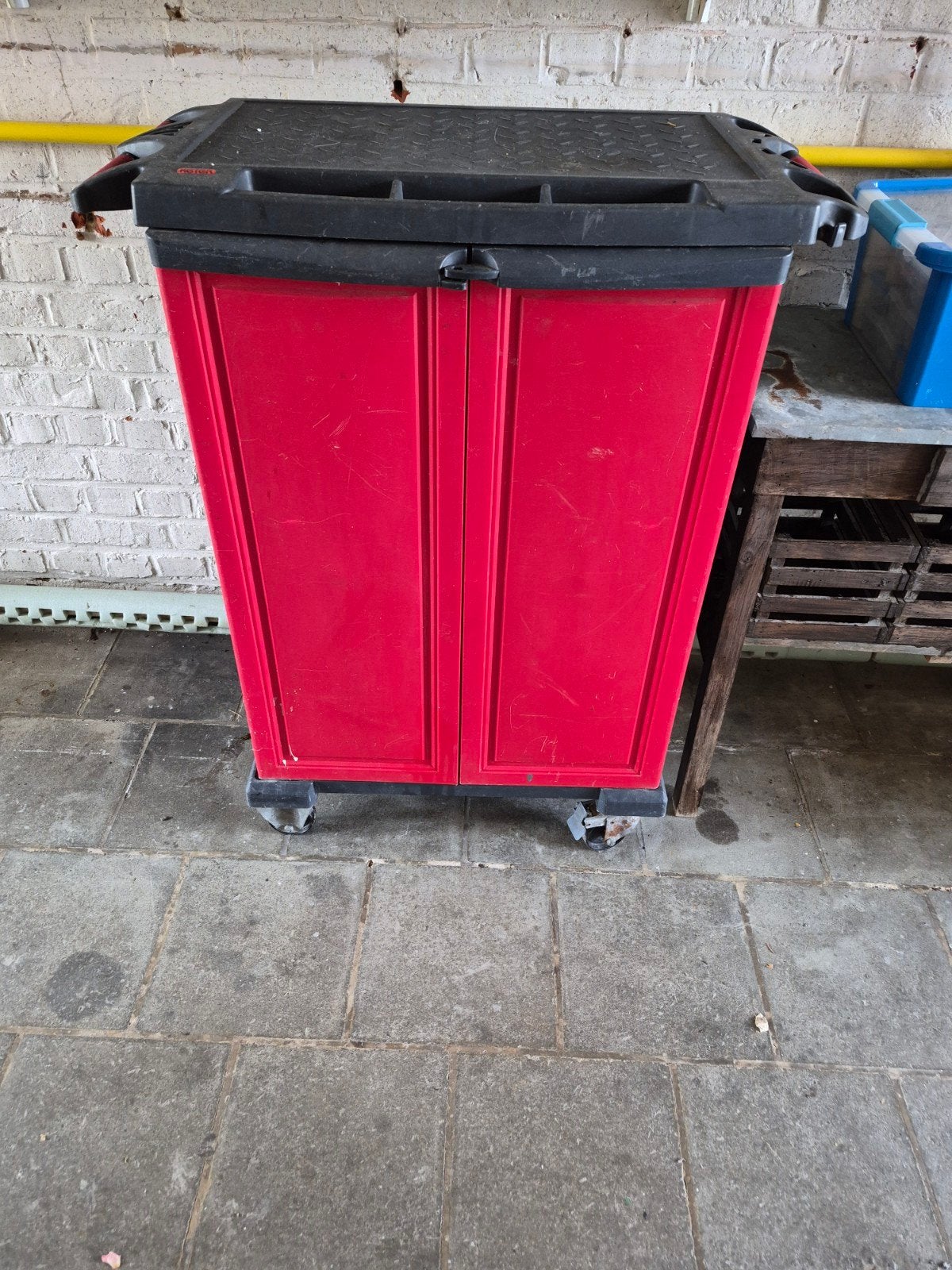 grote keter kar voor gereedschap werkmateriaal, Ophalen, Zo goed als nieuw
