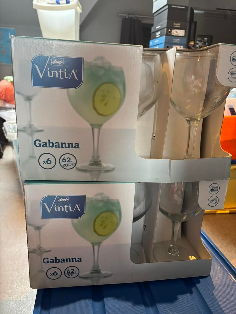 12 gelijke gin tonic glazen, Verzamelen, Glas en Drinkglazen, Ophalen, Zo goed als nieuw