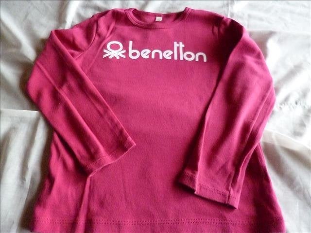 BENETTON trui maat 110, Meisje, Ophalen of Verzenden, Zo goed als nieuw, Shirt of Longsleeve