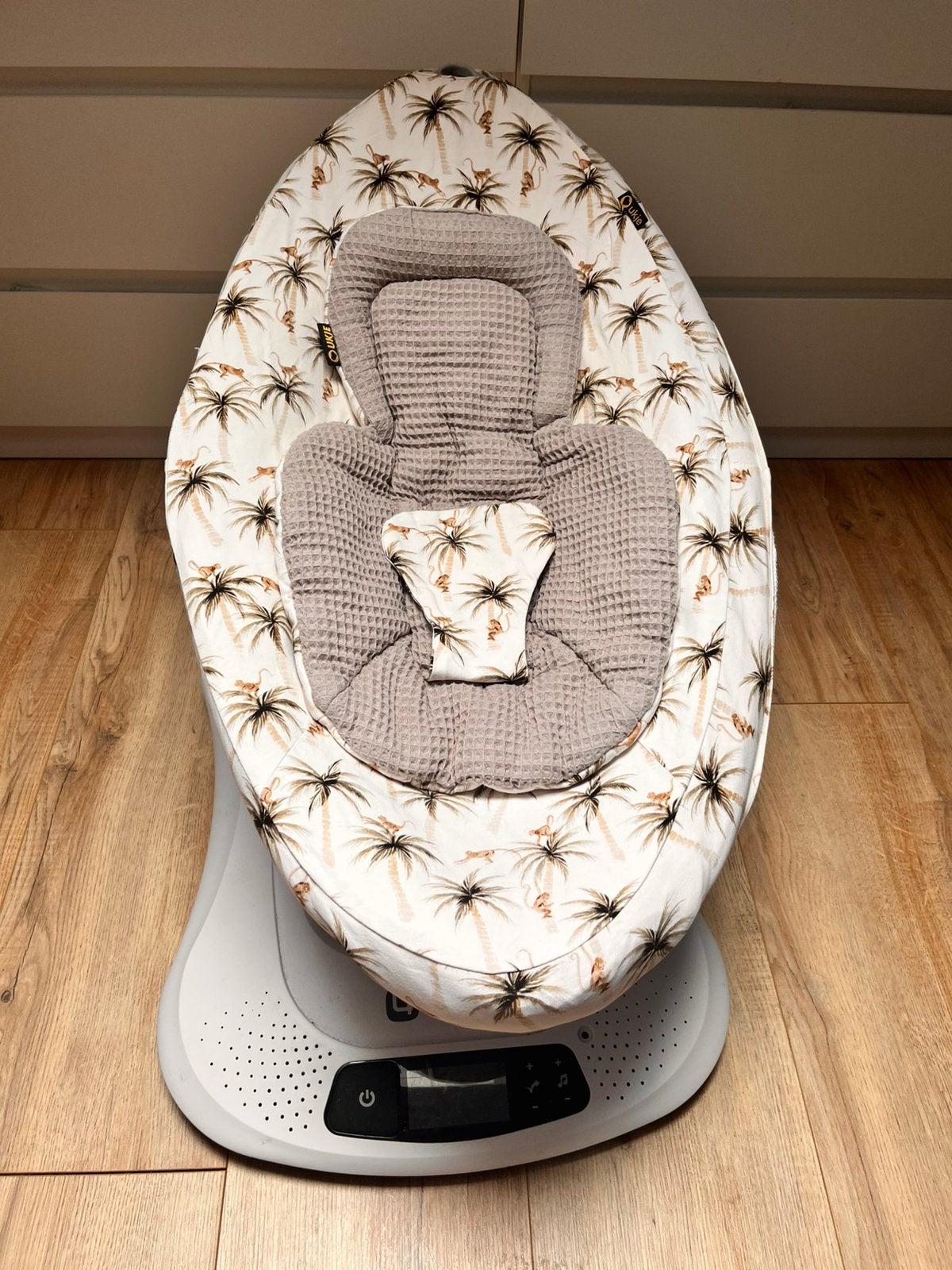 Mamaroo elektrische wipstoel met Bluethoot + Ukje hoezen, Kinderen en Baby's, Ophalen, Zo goed als nieuw, Wipstoel