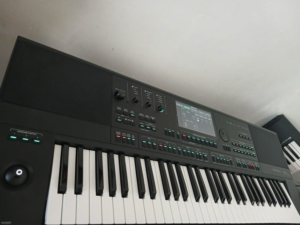 akx  10 keyboard met touch scherm /mp3, Ophalen, Zo goed als nieuw, 61 toetsen, Medeli