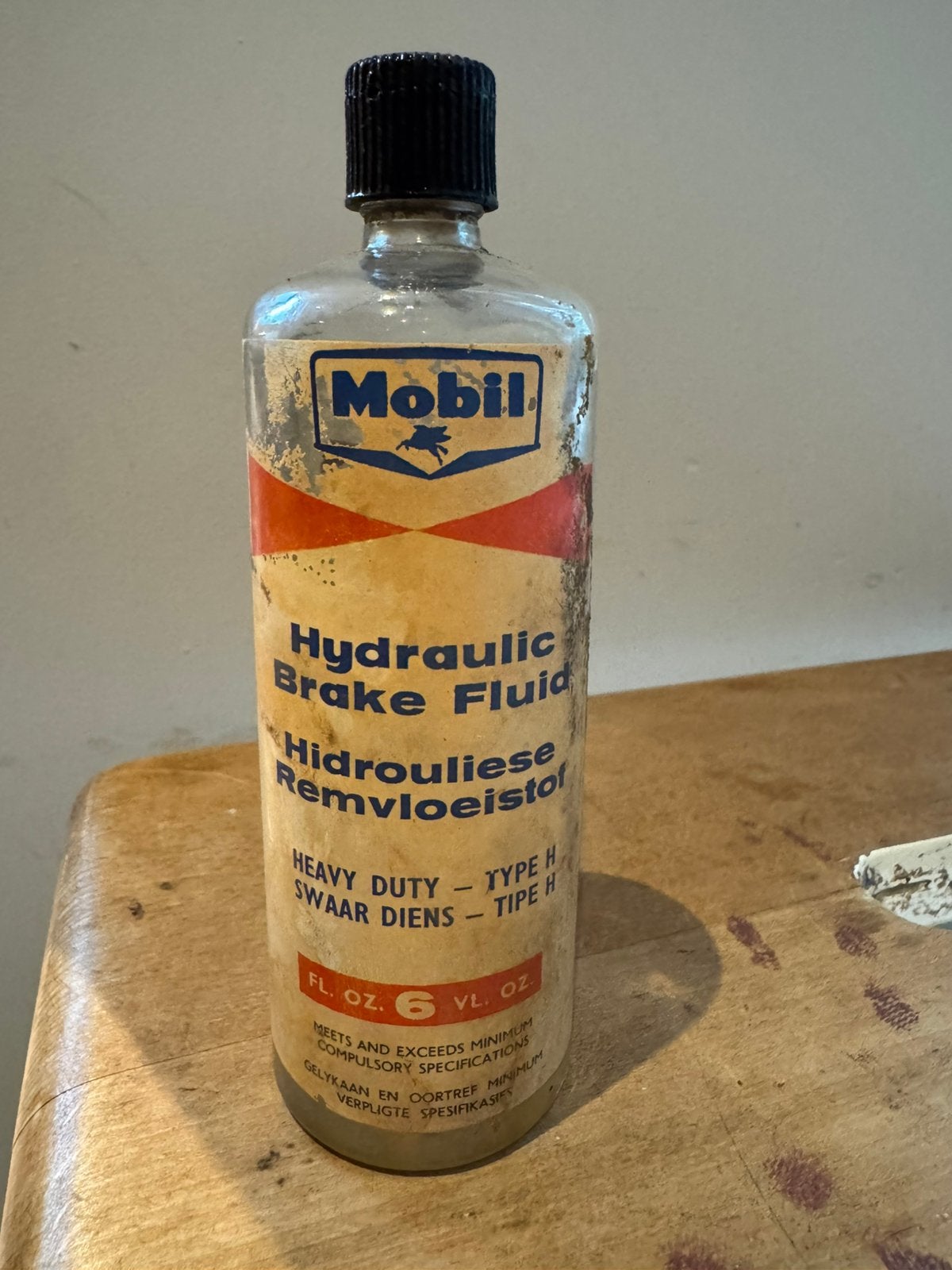 Mooi oud mobiloil olieflesje zuid Afrika, Ophalen of Verzenden, Zo goed als nieuw