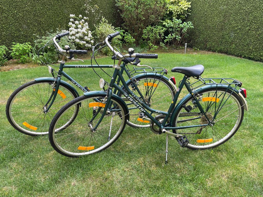 2 Dunlop Classic stadsfietsen + 2 ABUS-helmen, Ophalen, Velgrem, Dunlop