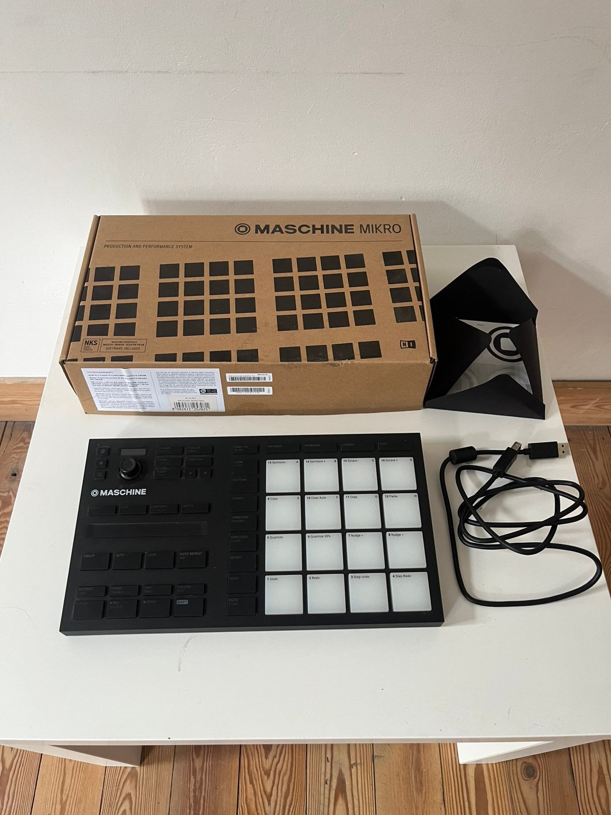 Machine mikro, Muziek en Instrumenten, Midi-apparatuur, Ophalen, Zo goed als nieuw