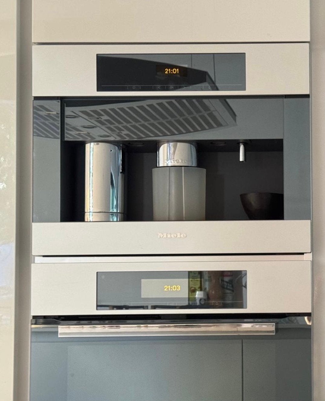 Miele inbouw koffiemachine, Ophalen, Zo goed als nieuw, Koffiemachine