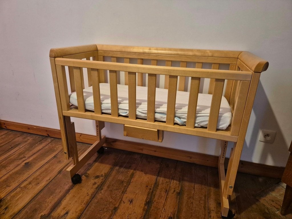 Houten slaapbed zonder matras, Ophalen, Gebruikt, Matras