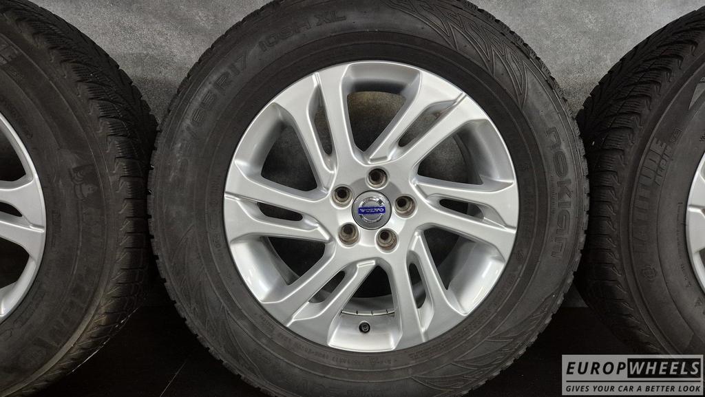 17 inch Volvo XC60 XC90 Michelin 235 65 Valder winterbanden, Auto-onderdelen, Gebruikt, -, -, Banden en Velgen