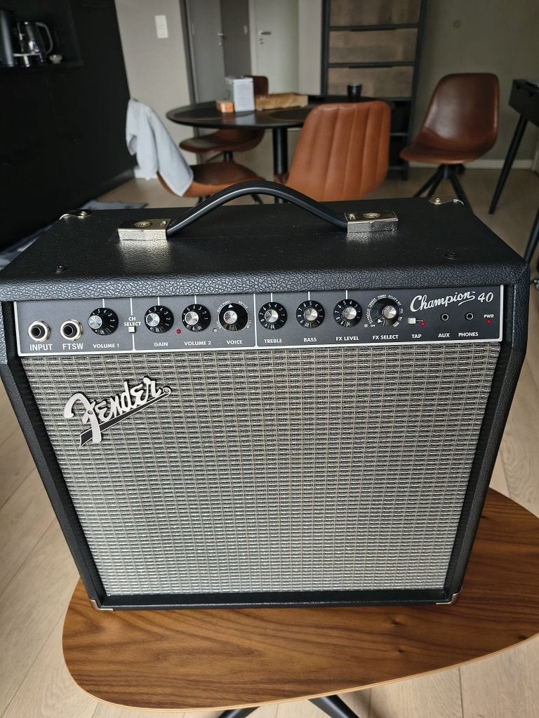 versterker Fender Champion 40, Muziek en Instrumenten, Ophalen, Zo goed als nieuw, Gitaar, Minder dan 50 watt