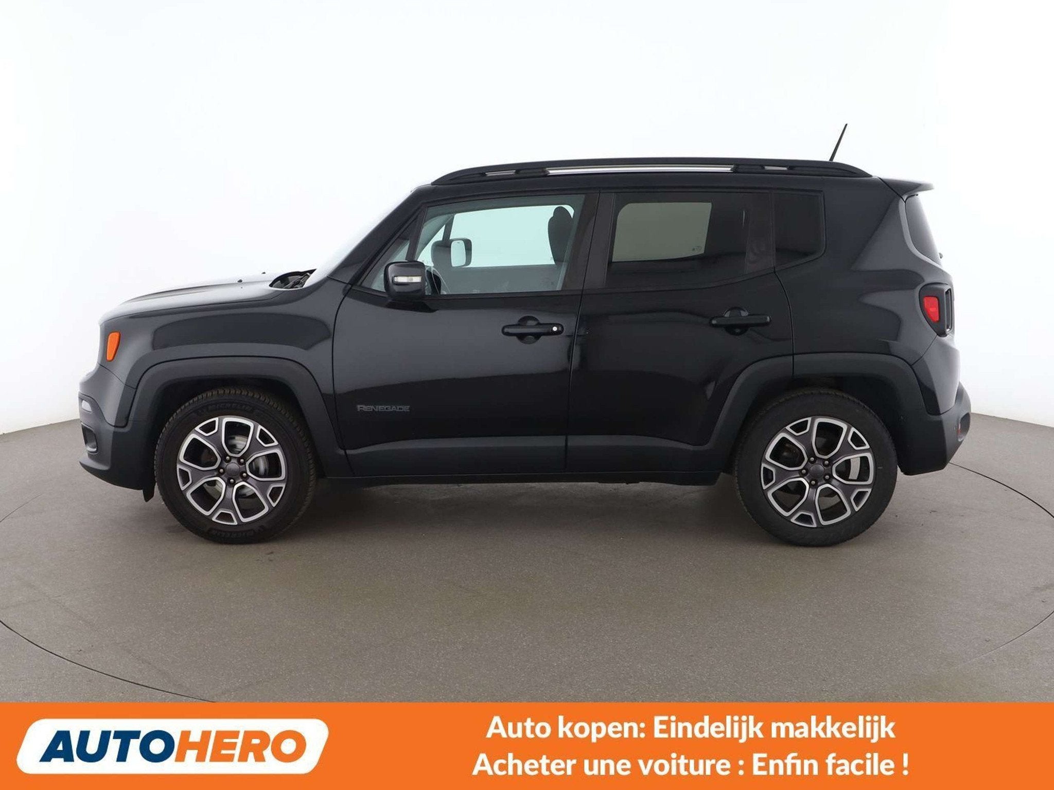 Jeep Renegade 1.6 M-Jet Night Eagle FWD (bj 2017), Auto's, Jeep, Voorwielaandrijving, Stof, Gebruikt, Zwart