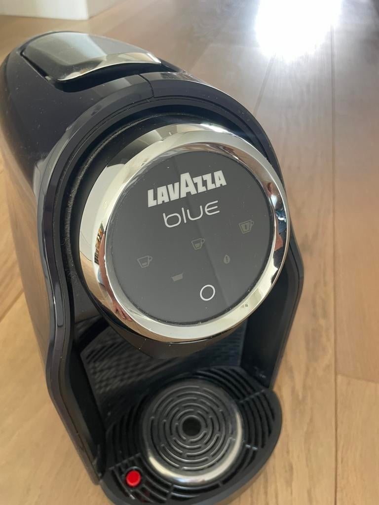 Lavazza Blue koffiezet, Ophalen, Espresso apparaat, Zo goed als nieuw, Koffiepads en cups